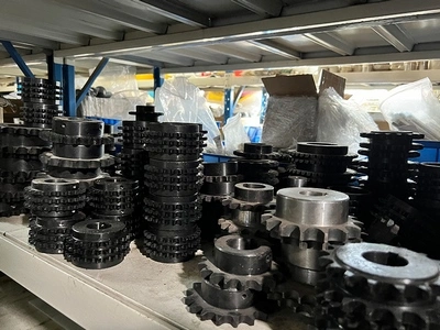 الخدمات والدعم