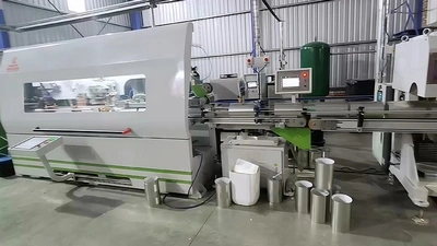 معدات مساعدة وتحديث أنظمة ذكية للتكديس في خط إنتاج علب المشروبات – في جنوب أفريقيا