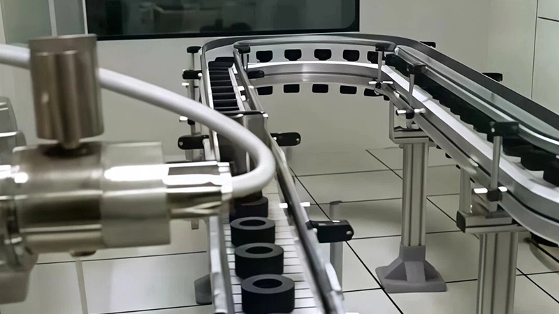 ناقل سلسلة مرن