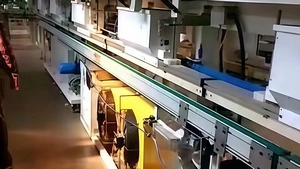 ناقل توزيع وتحويل مسارات أجسام العلب في خطوط الإنتاج