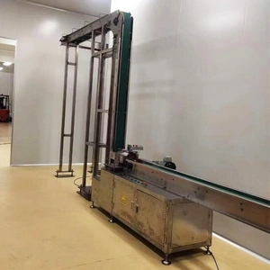 مصعد بقوة جذب مغناطيسية للعلب المعدنية