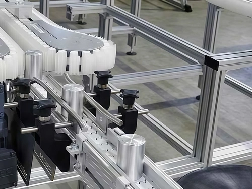 ناقل بمشبك تثبيت جانبي