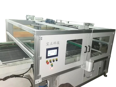 ماكينة أوتوماتيكية لتحزيم العلب المعدنية