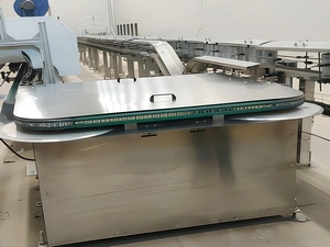 ناقل مغناطيسي لإعادة توجيه أجسام العلب