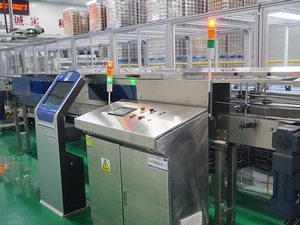 نظام تعقيم نفقي بأشعة UV للعلب المعدنية